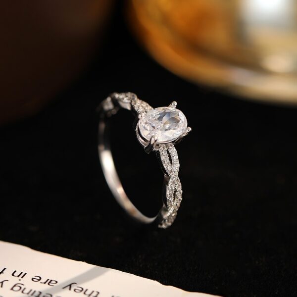 Ballet-Inspired Elegant Solitaire Ring - Image 2